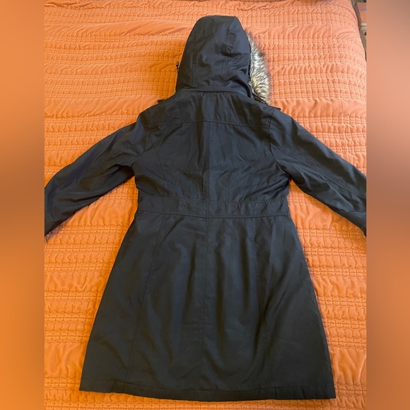 Kenneth Cole women's faux fur jacket | Size M - Picture 2 of 3